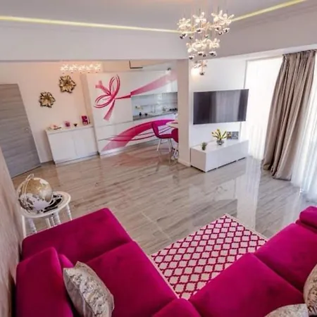 White Tower מלון מאמאיה